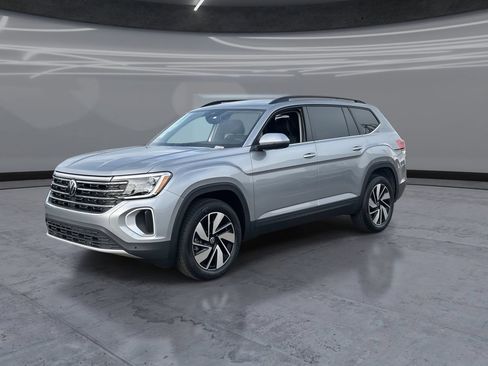 New 2026 Volkswagen Atlas SE FWD image 3