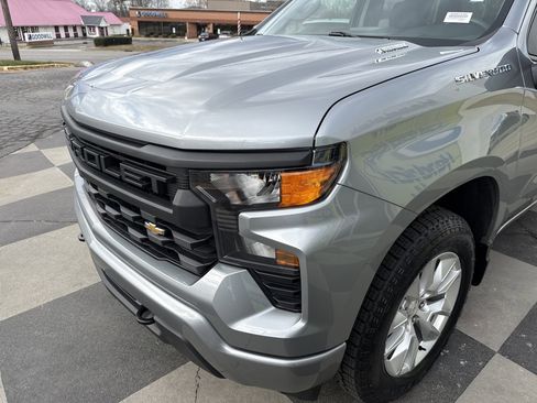 Used 2024 Chevrolet Silverado 1500 Custom image 6