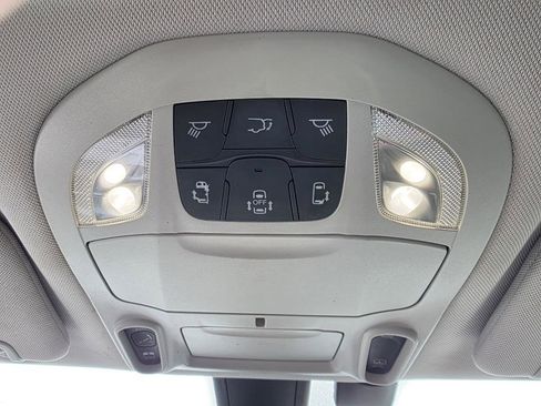 Used 2017 Chrysler Pacifica Limited w/ UConnect Theater Package image 21