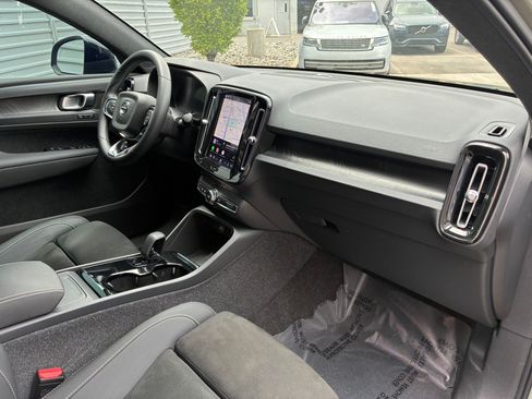 Used 2023 Volvo C40 P8 Recharge Ultimate w/ Protection Package Premier AWD/4WD image 30