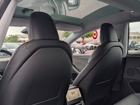 Used 2024 Tesla Model 3 Long Range RWD image 12