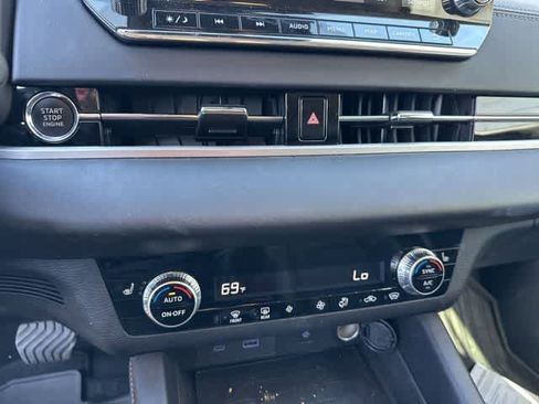 Used 2022 Mitsubishi Outlander SE image 10