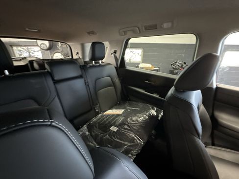 New 2026 Nissan Pathfinder SL AWD/4WD image 6