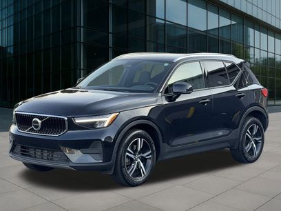 Used 2023 Volvo XC40 B5 Core