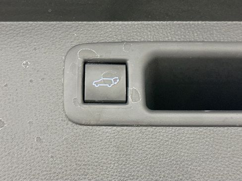 Used 2022 Toyota Highlander XLE image 33