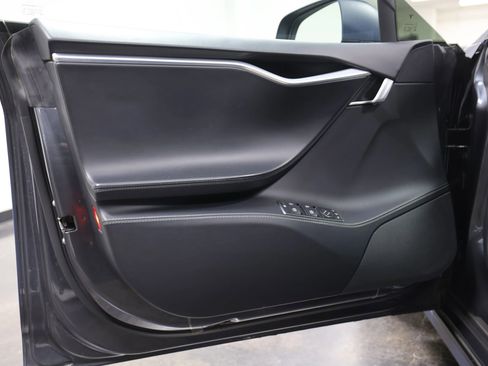Used 2017 Tesla Model S 90D image 19