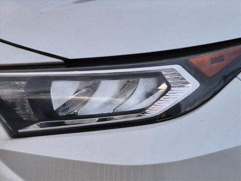 Used 2021 Toyota RAV4 XLE Premium FWD image 7