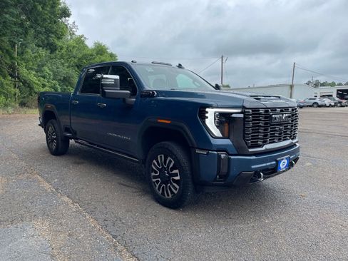 Used 2024 GMC Sierra 2500 Denali Ultimate AWD/4WD image 7
