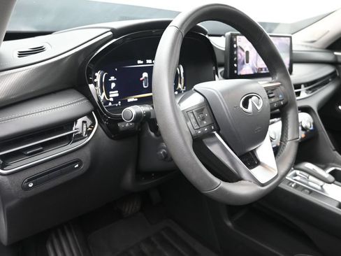 Certified 2026 INFINITI QX60 Luxe w/ Cargo Package FWD image 12