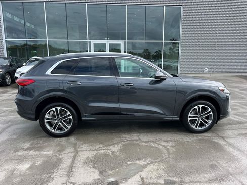 Certified 2025 Audi Q5 Premium w/ Premium Plus AWD/4WD image 4