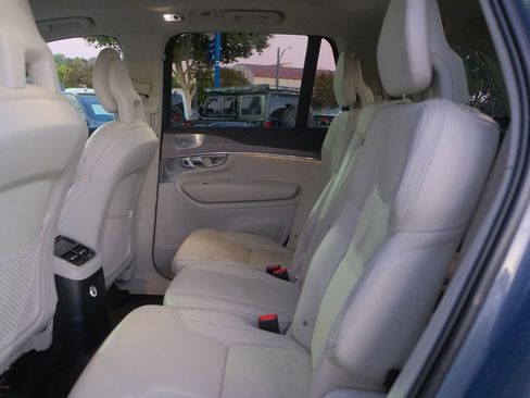 Used 2020 Volvo XC90 T8 Inscription w/ Protection Package Premier image 18