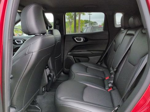 New 2026 Jeep Compass Latitude image 13