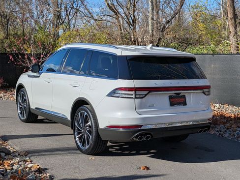 Certified 2022 Lincoln Aviator Reserve w/ Equipment Group 201A image 3