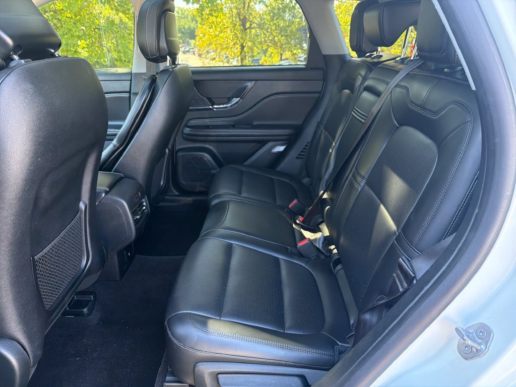 Used 2020 Lincoln Corsair AWD w/ Premium Package image 15