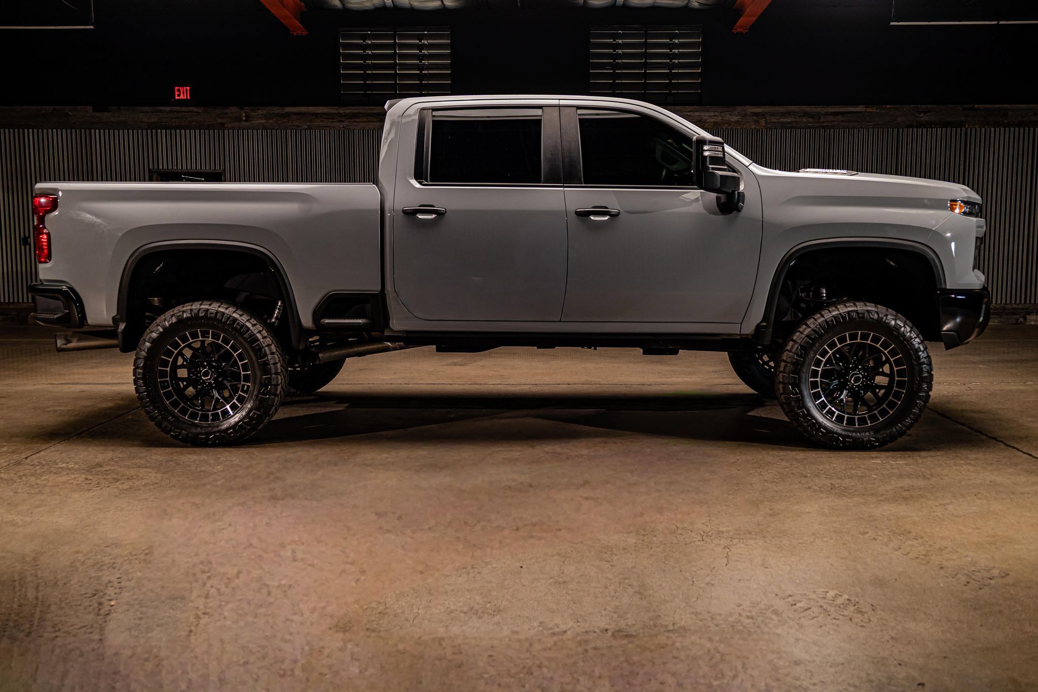 Used 2025 Chevrolet Silverado 2500 Custom w/ Custom Value Package AWD/4WD image 9