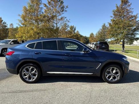 Used 2025 BMW X4 xDrive30i image 2