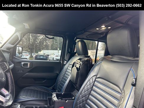 Used 2022 Jeep Wrangler Unlimited Sahara image 11