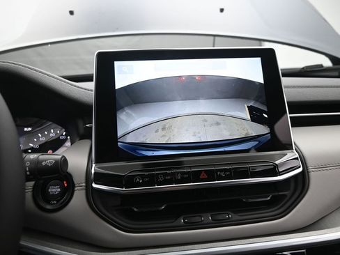 New 2026 Jeep Compass Limited image 33