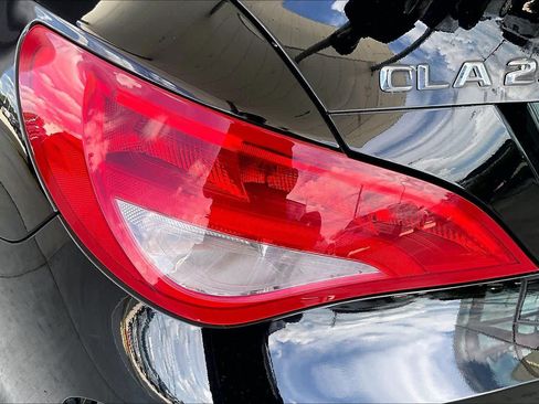 Used 2014 Mercedes-Benz CLA 250 image 24