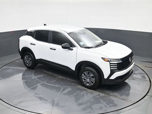 New 2026 Nissan Kicks S image 23