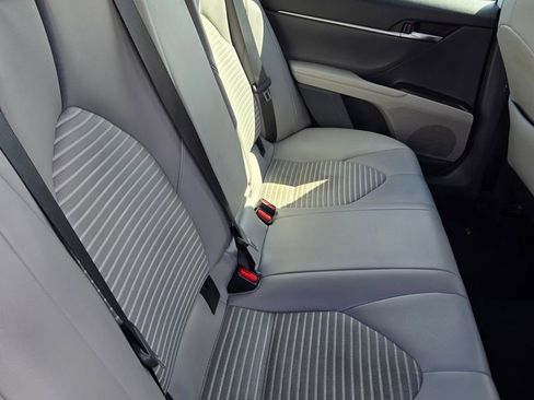 Used 2022 Toyota Camry SE image 40