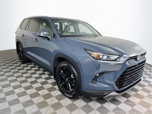 Used 2024 Toyota Grand Highlander AWD image 1