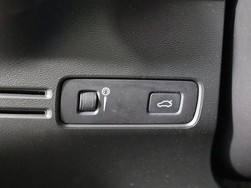 Used 2019 Volvo XC40 T5 Inscription AWD/4WD image 21