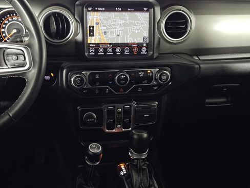 Used 2023 Jeep Gladiator Overland image 9