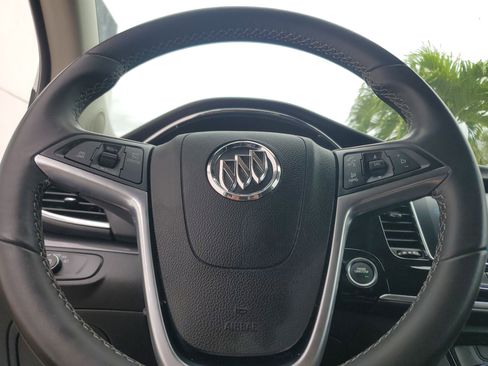 Used 2021 Buick Encore Preferred image 19