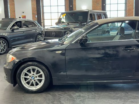 Used 2011 BMW 128i Convertible image 21