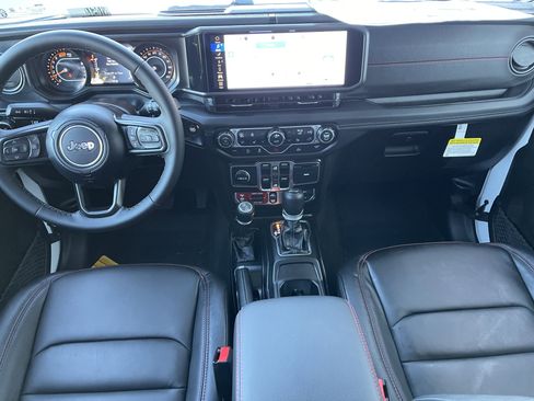 New 2026 Jeep Wrangler Unlimited Rubicon w/ Technology Group image 22