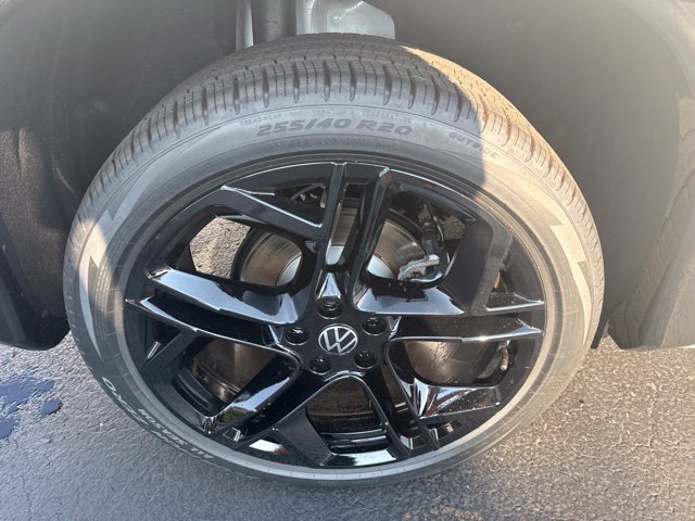 New 2026 Volkswagen Tiguan SE R-Line AWD/4WD image 40