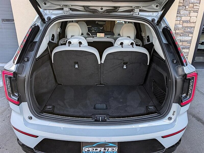 Used 2025 Volvo EX90 Ultra AWD/4WD image 35