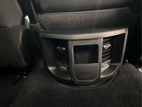 Used 2024 RAM 2500 Big Horn w/ Sport Appearance Package image 28