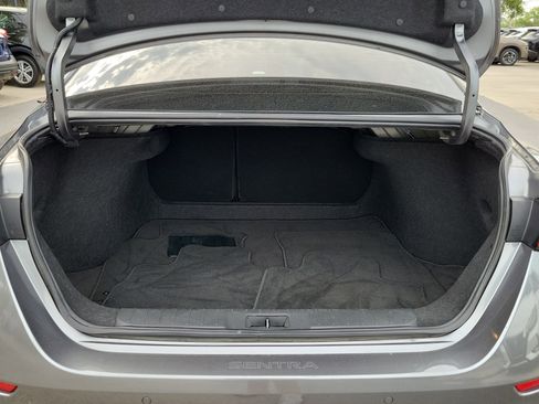 Used 2023 Nissan Sentra SR FWD image 10