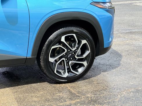 Used 2025 Chevrolet Trax RS FWD image 25