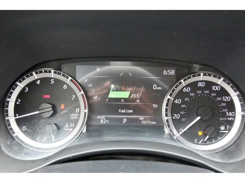Used 2023 Toyota Highlander XLE FWD image 16