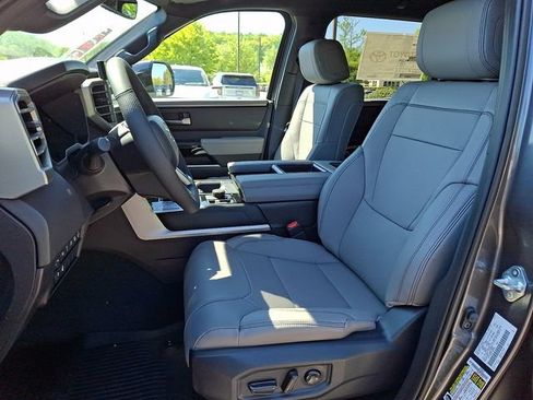 New 2026 Toyota Tundra Limited AWD/4WD image 6
