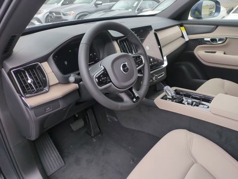 New 2026 Volvo XC90 B6 Plus w/ Protection Package Premier image 10