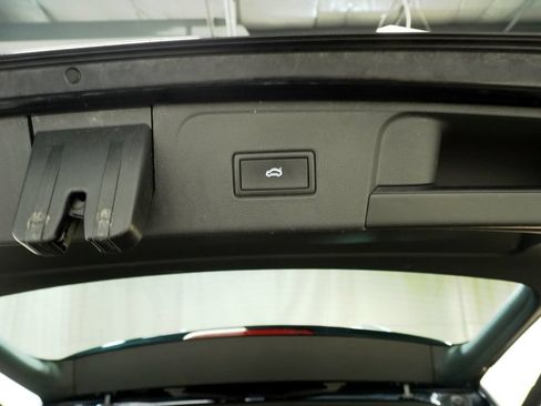 Used 2022 Volkswagen Atlas SEL AWD/4WD image 7