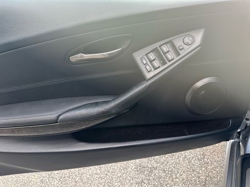 Used 2006 BMW 650i Convertible image 15