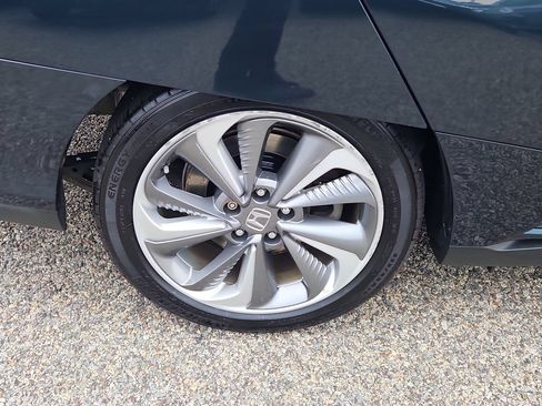 Certified 2019 Honda Clarity Plug-In Hybrid image 9