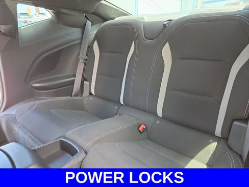 Used 2018 Chevrolet Camaro LT RWD image 11