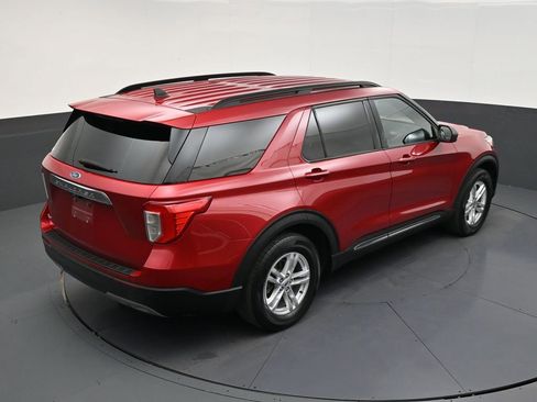 Used 2023 Ford Explorer XLT w/ Equipment Group 202A RWD image 16