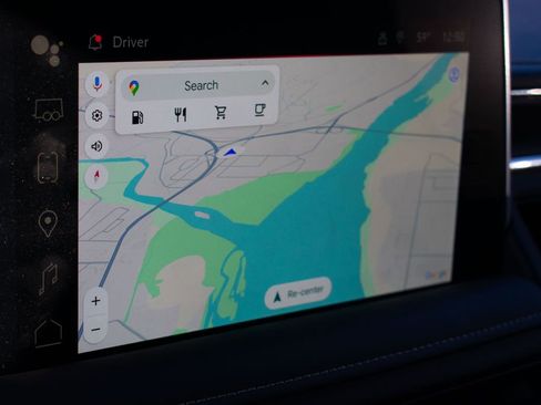 Certified 2024 GMC Yukon SLT w/ SLT Luxury Package image 19