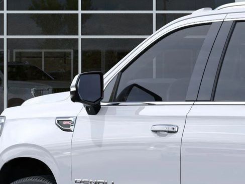 New 2026 GMC Yukon XL Denali w/ Sun & Power Step Package AWD/4WD image 29
