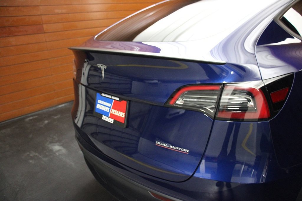 Used 2023 Tesla Model Y Performance AWD/4WD image 12