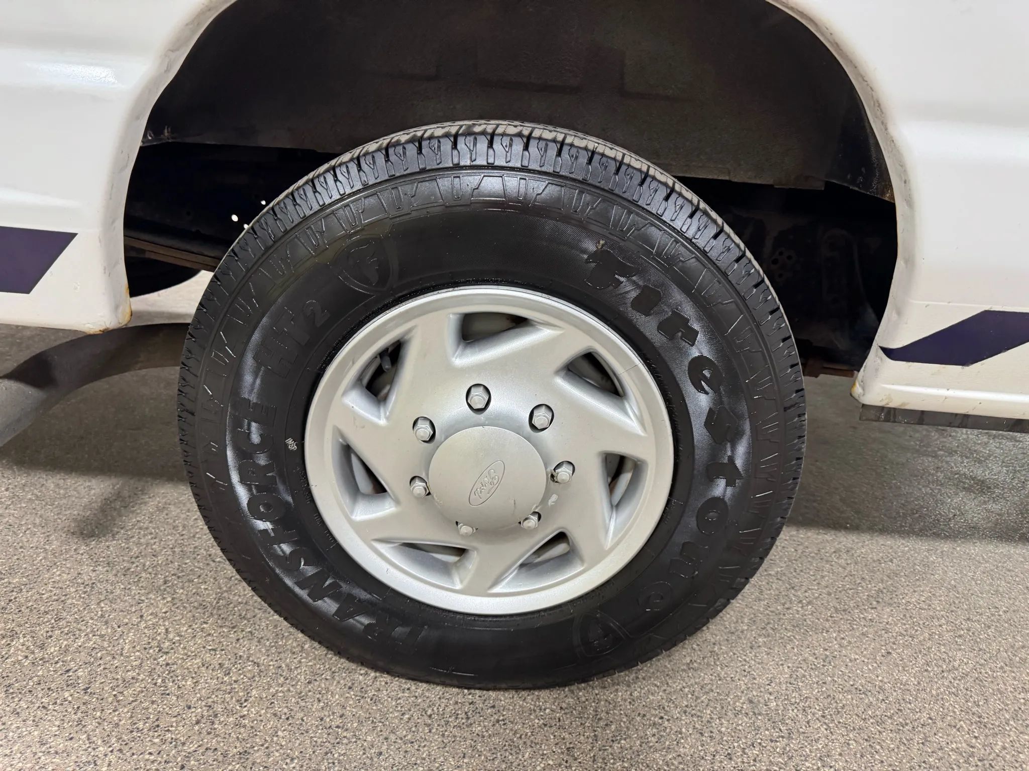 Used 2012 Ford E-350 and Econoline 350 Extended Super Duty w/ PWR Group RWD image 67