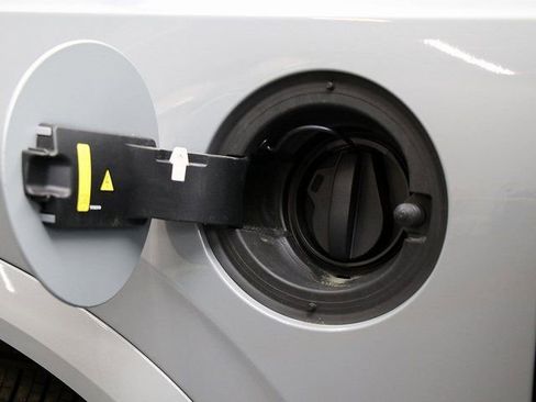 Used 2024 Volvo XC90 T8 Ultimate w/ Protection Package Premier image 9