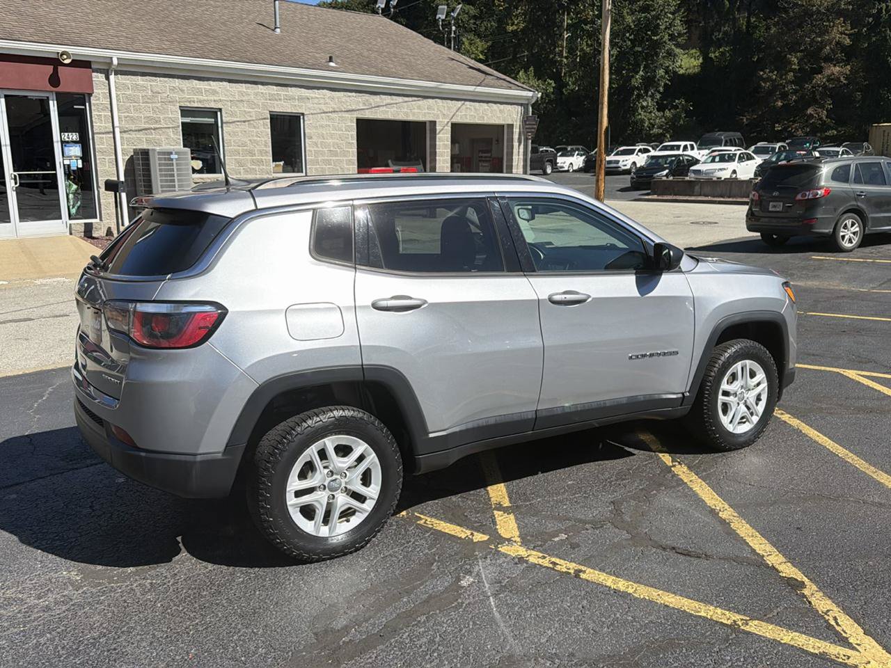 Used 2019 Jeep Compass Sport w/ Cold Weather Group AWD/4WD image 11
